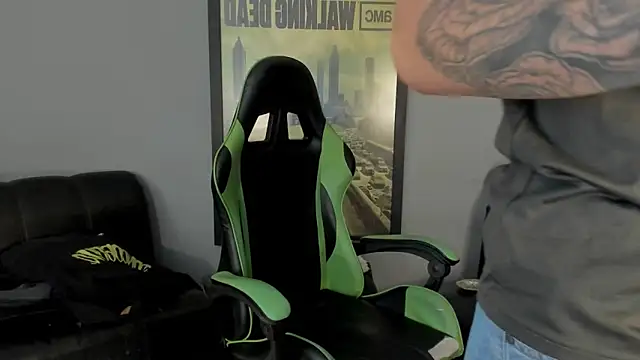 Snapshot of jamesinked_ chatting on 02/10/25, 04:36 jamesinked  online show from 02/10/25, 04:36