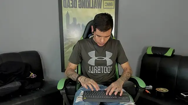 Snapshot of jamesinked_ chatting on 02/12/25, 03:49 jamesinked  online show from 02/12/25, 03:49