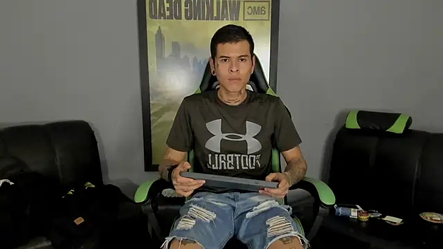 Snapshot of jamesinked_ chatting on 02/12/25, 10:26 jamesinked  online show from 02/12/25, 10:26