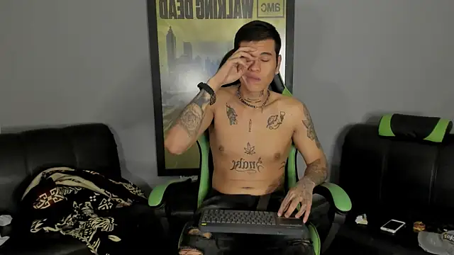 Snapshot of jamesinked_ chatting on 02/16/25, 01:25 jamesinked  online show from 02/16/25, 01:25