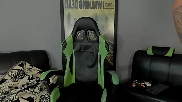 Snapshot of jamesinked_ chatting on 02/18/25, 08:03 jamesinked  online show from 02/18/25, 08:03