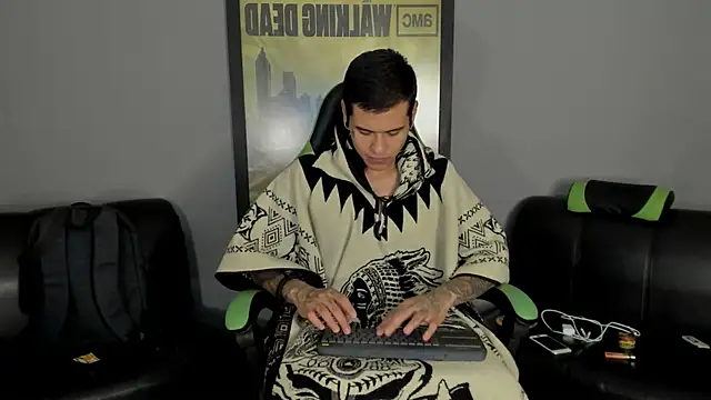 Snapshot of jamesinked_ chatting on 02/20/25, 10:48 jamesinked  online show from 02/20/25, 10:48