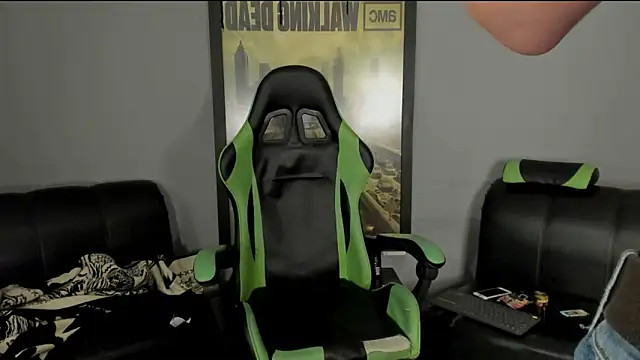 Snapshot of jamesinked_ chatting on 03/01/25, 05:05 jamesinked  online show from 03/01/25, 05:05