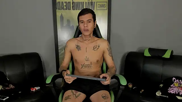 Snapshot of jamesinked_ chatting on 03/08/25, 08:03 jamesinked  online show from 03/08/25, 08:03