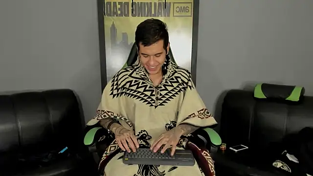 Snapshot of jamesinked_ chatting on 03/10/25, 02:16 jamesinked  online show from 03/10/25, 02:16