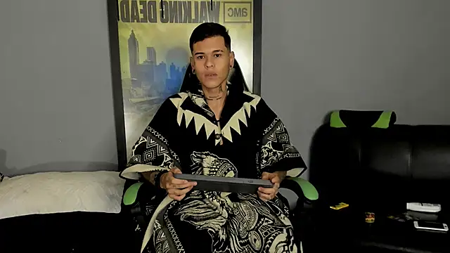 Snapshot of jamesinked_ chatting on 03/13/25, 02:38 jamesinked  online show from 03/13/25, 02:38