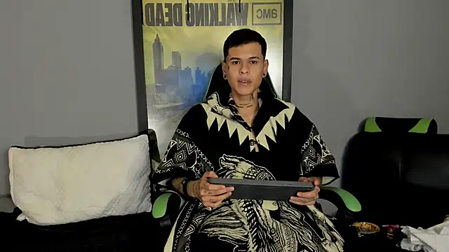 Snapshot of jamesinked_ chatting on 03/16/25, 05:14 jamesinked  online show from 03/16/25, 05:14