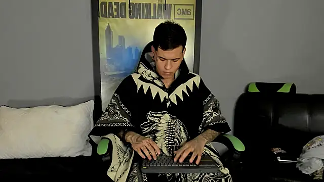 Snapshot of jamesinked_ chatting on 03/19/25, 03:52 jamesinked  online show from 03/19/25, 03:52