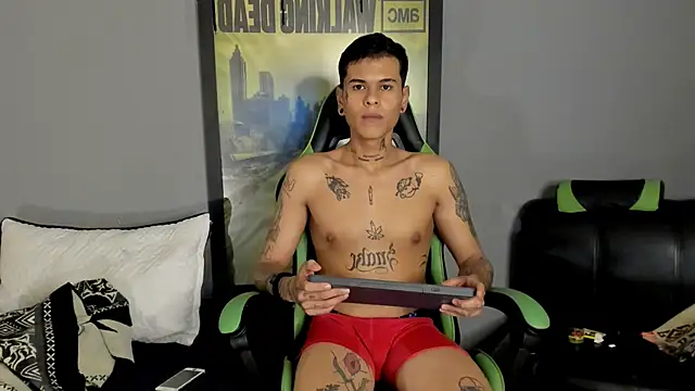 Snapshot of jamesinked_ chatting on 03/23/25, 05:10 jamesinked  online show from 03/23/25, 05:10