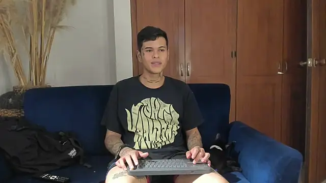 jamesinked  online show from 11/25/25, 04:01