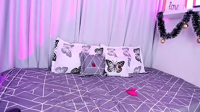 susyy7 online show from 12/16/25, 07:41