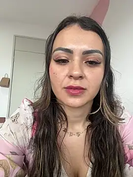 Snapshot of carol_amorim chatting on 01/27/25, 05:58 carol amorim online show from 01/27/25, 05:58