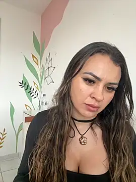 Snapshot of carol_amorim chatting on 09/25/25, 06:00 carol amorim online show from 09/25/25, 06:00
