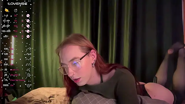 Avril Pearly  online show from 09/25/25, 02:54