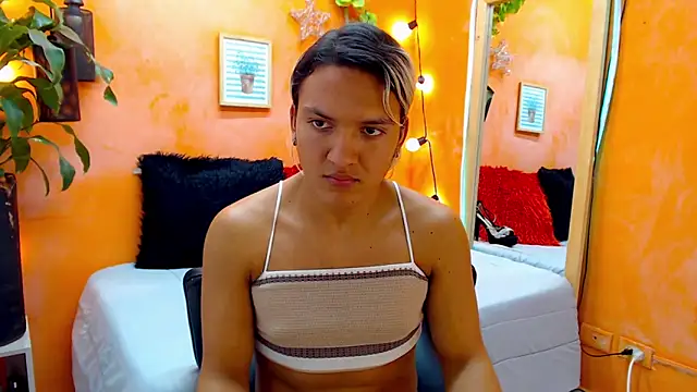 Snapshot of aslyhernandez_7 chatting on 01/03/25, 05:53 aslyhernandez 7 online show from 01/03/25, 05:53