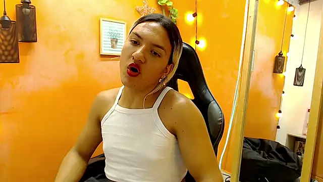 Snapshot of aslyhernandez_7 chatting on 01/25/25, 08:21 aslyhernandez 7 online show from 01/25/25, 08:21