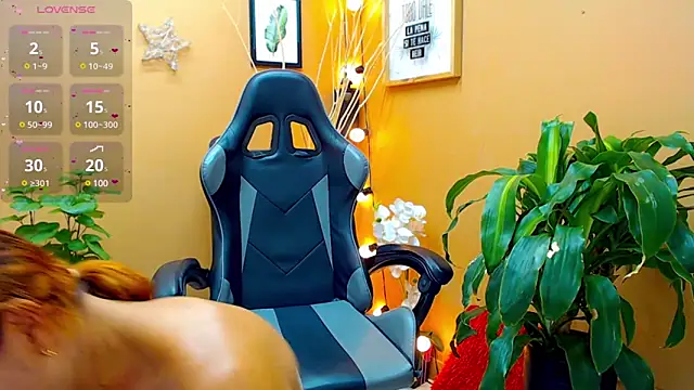 Snapshot of aslyhernandez_7 chatting on 03/13/25, 06:45 aslyhernandez 7 online show from 03/13/25, 06:45