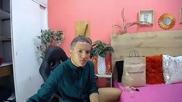 aslyhernandez 7 online show from 03/28/26, 11:54