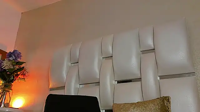 vayoleen online show from 03/20/25, 12:32