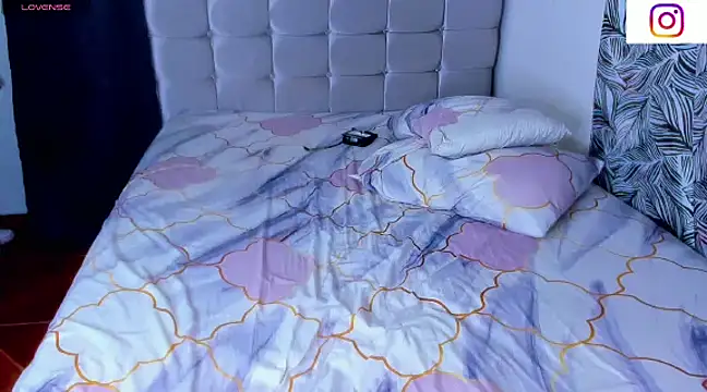 Snapshot of saskya chatting on 03/08/25, 10:43 saskya online show from 03/08/25, 10:43