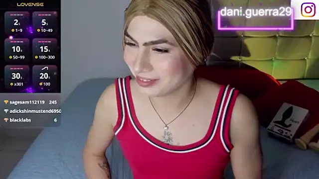 Snapshot of saskya chatting on 11/17/25, 12:05 saskya online show from 11/17/25, 12:05