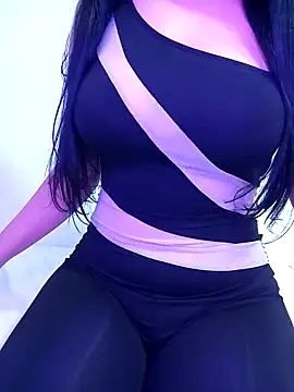 Snapshot of Almas_Queen chatting on 12/06/24, 03:30 Almas Queen online show from 12/06/24, 03:30