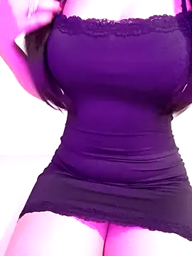 Snapshot of Almas_Queen chatting on 12/12/24, 07:59 Almas Queen online show from 12/12/24, 07:59