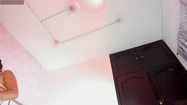 Victoriaa millers online show from 01/11/26, 07:19