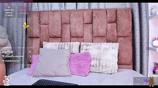 lila noa online show from 02/21/25, 06:40