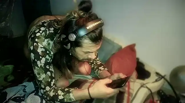 P4RtYBOII92 online show from 02/26/25, 04:24