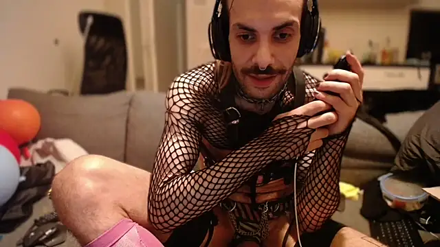 P4RtYBOII92 online show from 09/22/25, 12:34