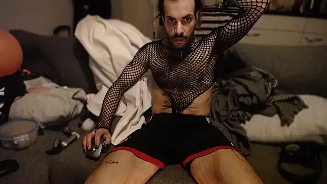 P4RtYBOII92 online show from 09/25/25, 07:17