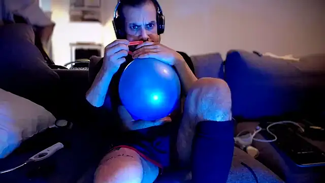 P4RtYBOII92 online show from 10/18/25, 03:24