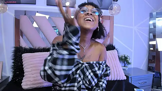 Elith noa online show from 03/13/25, 10:32