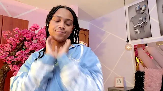 Elith noa online show from 10/14/25, 07:25