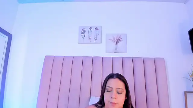 Snapshot of mariaa_fernanda chatting on 05/07/26, 11:26 mariaa fernanda online show from 05/07/26, 11:26