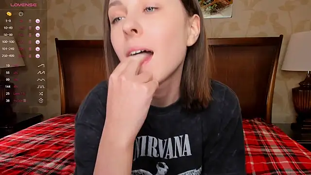 Snapshot of GemmaHanly chatting on 12/13/24, 06:16 GemmaHanly online show from 12/13/24, 06:16