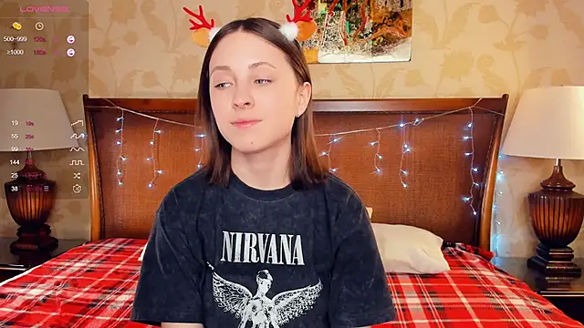 Snapshot of GemmaHanly chatting on 12/29/24, 12:09 GemmaHanly online show from 12/29/24, 12:09