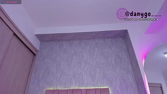 ZarianaEvanz online show from 03/16/25, 09:37