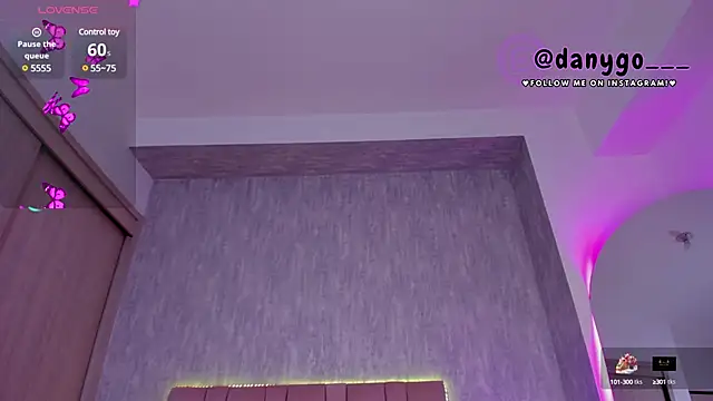 ZarianaEvanz online show from 03/20/25, 01:35