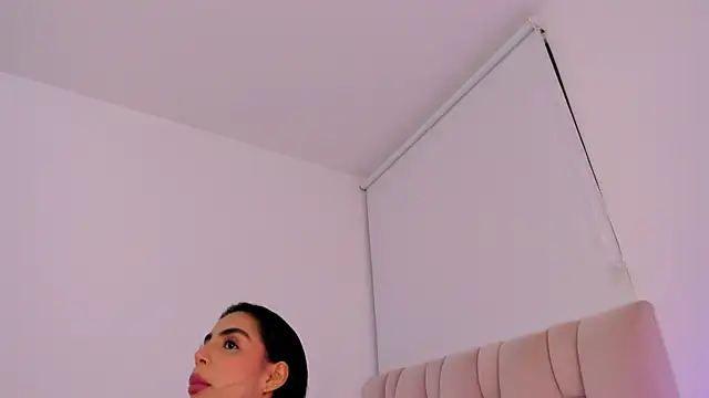 Snapshot of ZarianaEvanz chatting on 04/22/26, 11:06 ZarianaEvanz online show from 04/22/26, 11:06