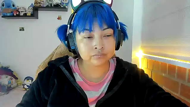 Shaddycute  online show from 10/30/25, 01:56