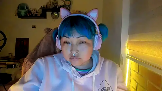 Shaddycute  online show from 01/12/26, 01:33