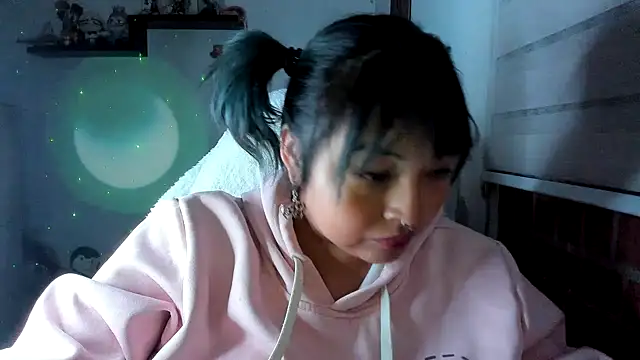 Snapshot of Shaddycute_ chatting on 06/20/26, 03:20 Shaddycute online show from 06/20/26, 03:20