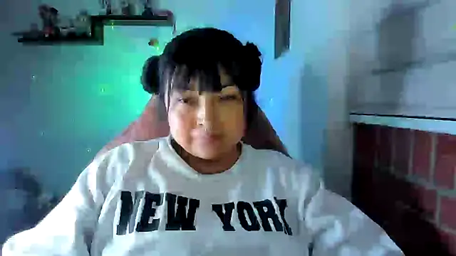 Snapshot of Shaddycute_ chatting on 07/07/26, 12:13 Shaddycute online show from 07/07/26, 12:13