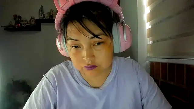Snapshot of Shaddycute_ chatting on 07/31/26, 11:42 Shaddycute online show from 07/31/26, 11:42