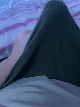 Snapshot of YourDaddy18769 chatting on 01/17/25, 12:53 YourDaddy18769 online show from 01/17/25, 12:53