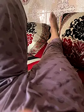 L-LOVE online show from 09/20/25, 03:57