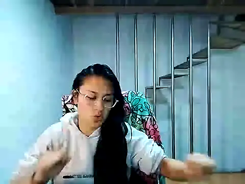 Snapshot of Jessie_Desire chatting on 02/10/25, 11:34 Jessie Desire online show from 02/10/25, 11:34