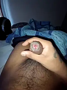 Snapshot of indianhunk2000 chatting on 12/28/24, 04:41 indianhunk2000 online show from 12/28/24, 04:41